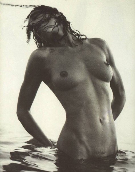 Connie Neilsen Nude
