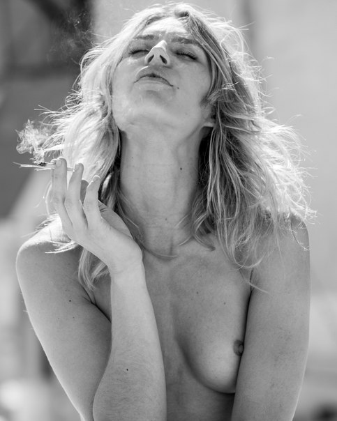 Lauren Bonner Nude