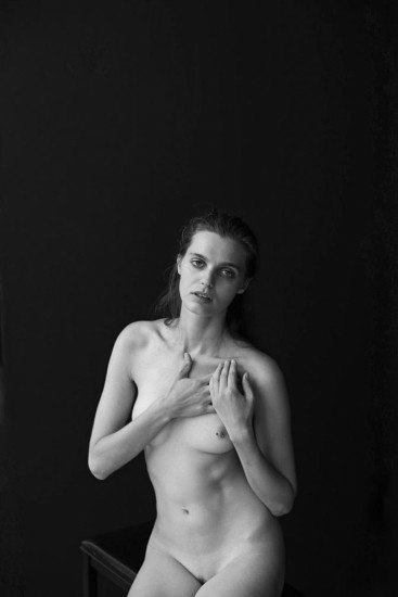 Лола Макдоннелл (Lola McDonnell) голая - фото Eric Guillemain.