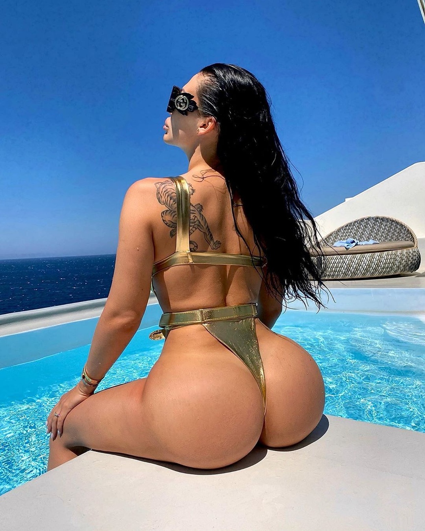 Алетта Оушен (Aletta Ocean) в Instagram (август 2020) - Nudography.Life