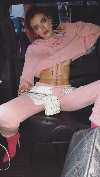 Bella Thorne Nudography