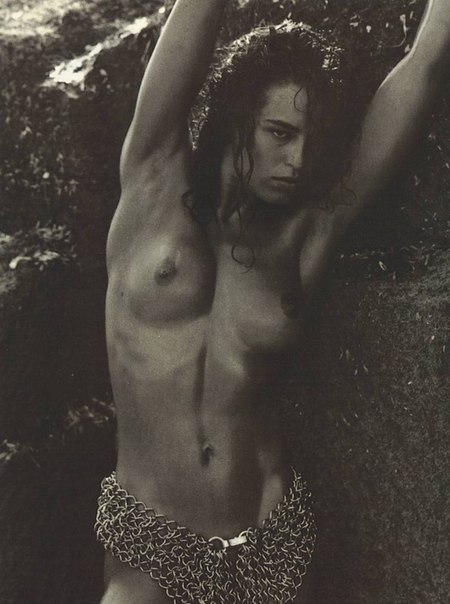Connie nielsen nudography